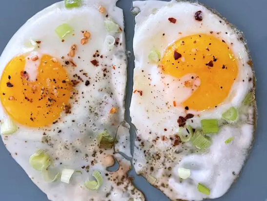 tips-telur-mata-sapi-matang-sempurna-tanpa-gosong