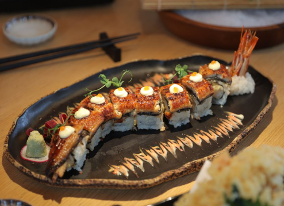 tips-menggulung-sushi-roll-agar-rapi-dan-padat